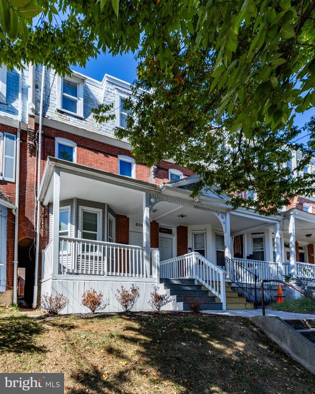 605 N JACKSON STREET