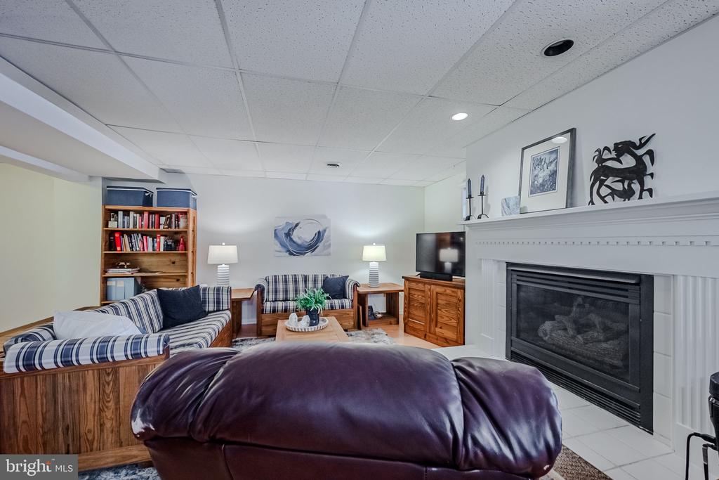 1 EYNON COURT