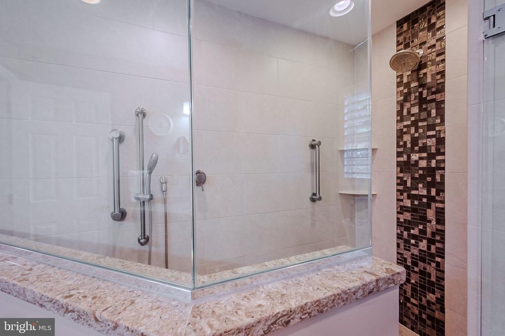 1 EYNON COURT