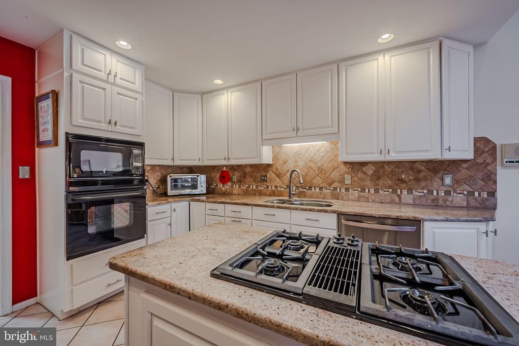 1 EYNON COURT