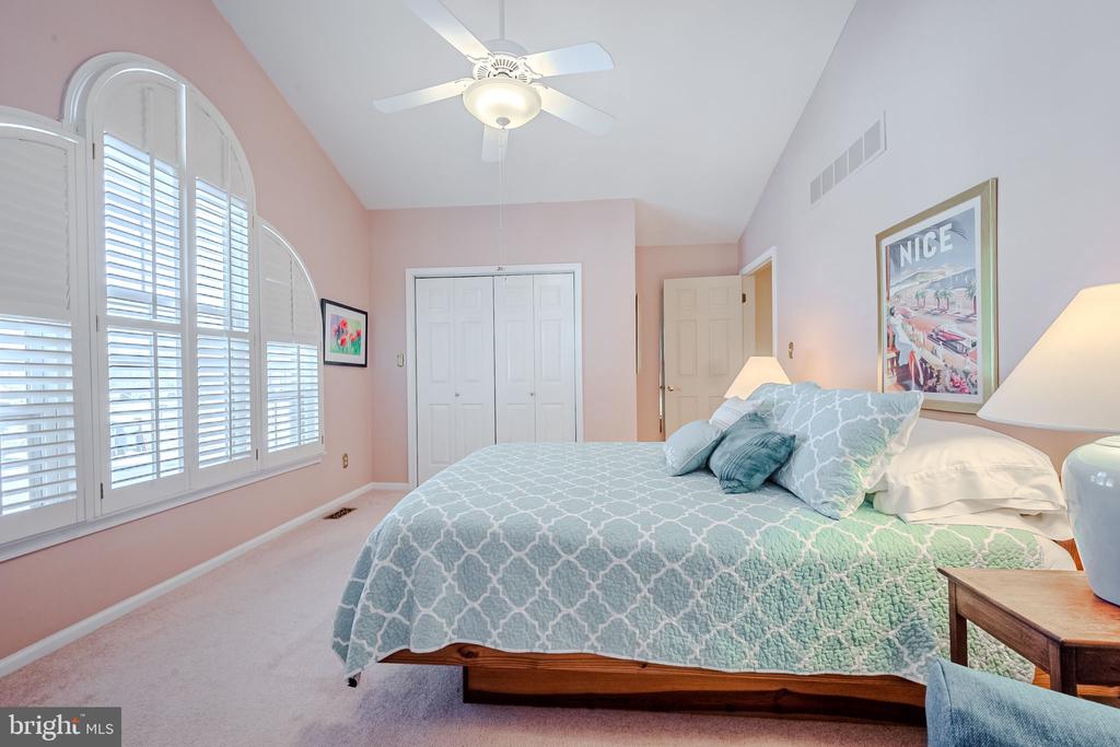 1 EYNON COURT