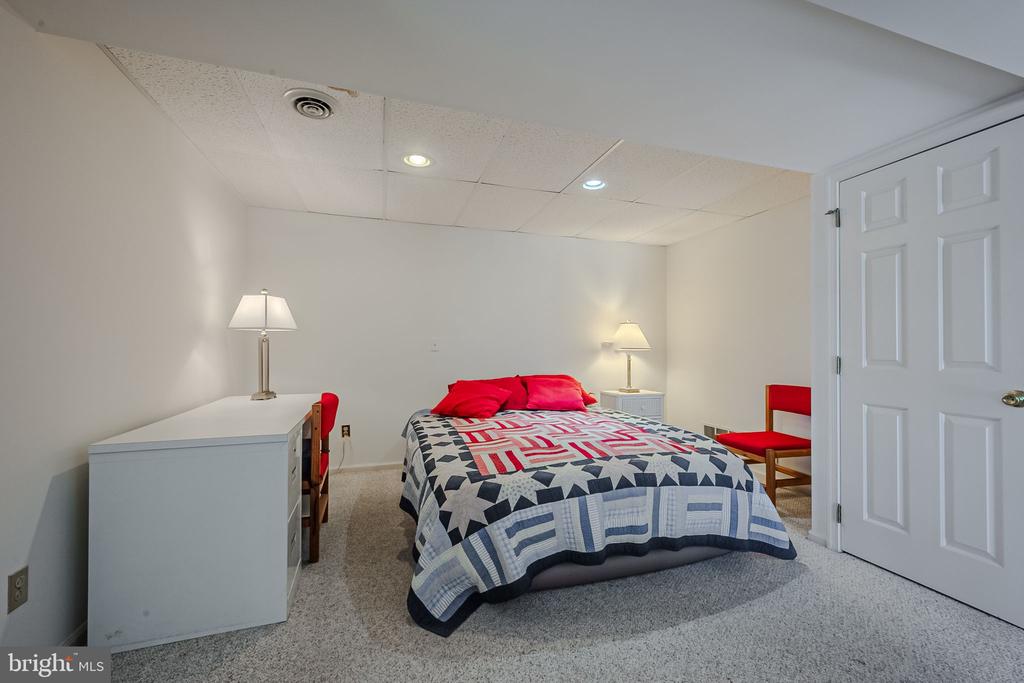 1 EYNON COURT