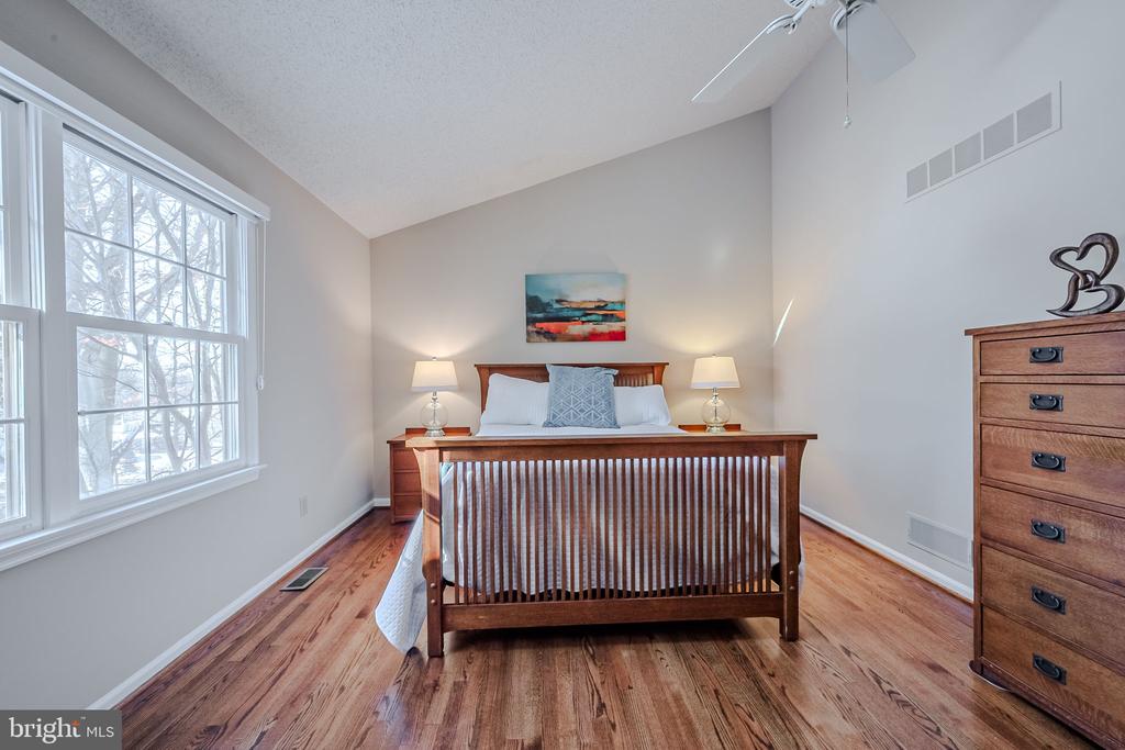 1 EYNON COURT