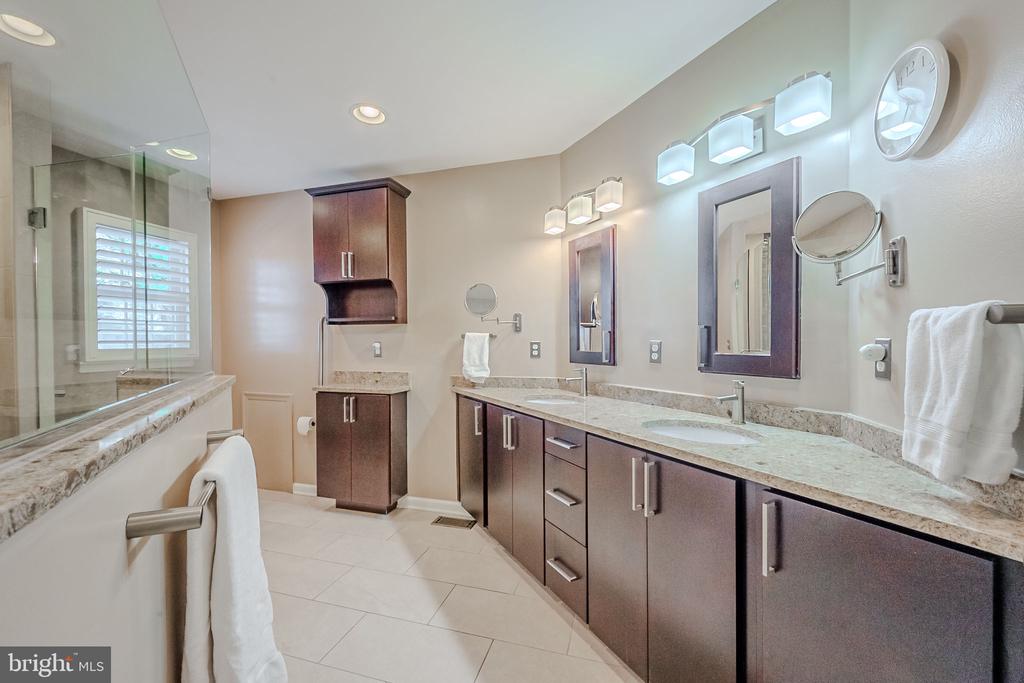 1 EYNON COURT