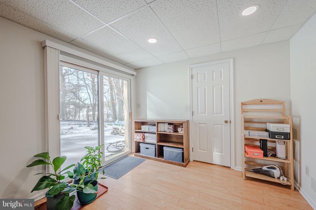 1 EYNON COURT