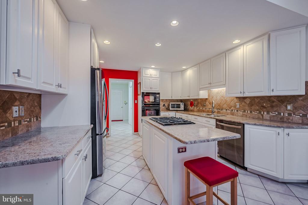 1 EYNON COURT