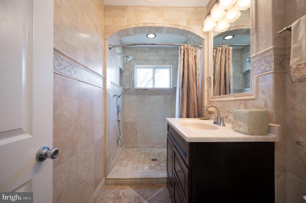 1509 BONWOOD ROAD
