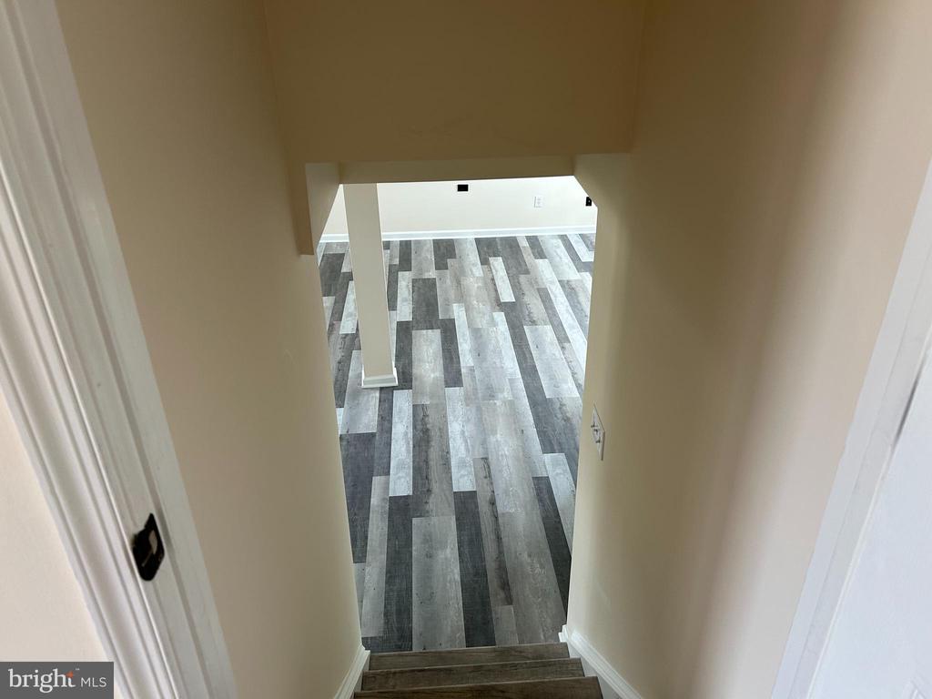 87 E VIOLETTE DRIVE