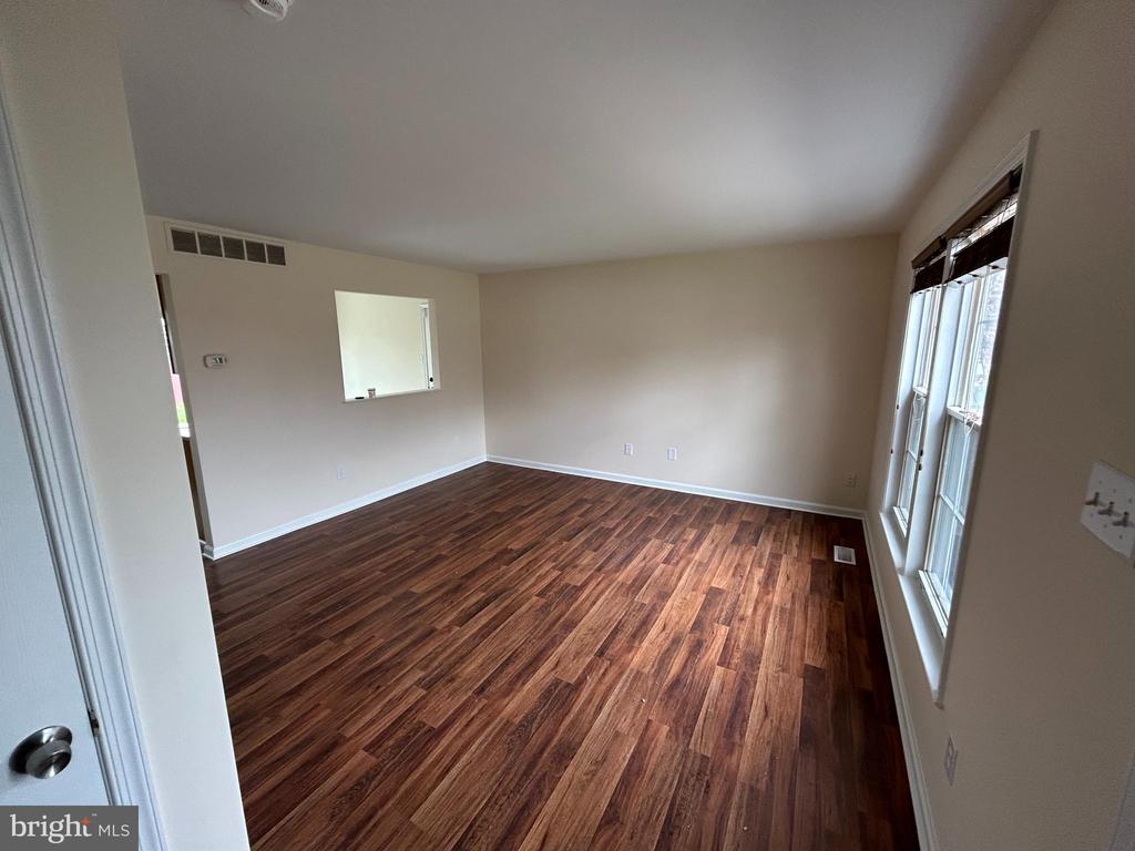 87 E VIOLETTE DRIVE