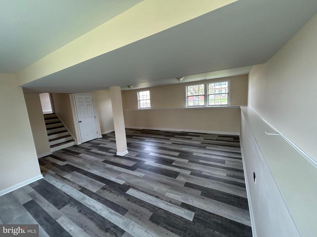 87 E VIOLETTE DRIVE