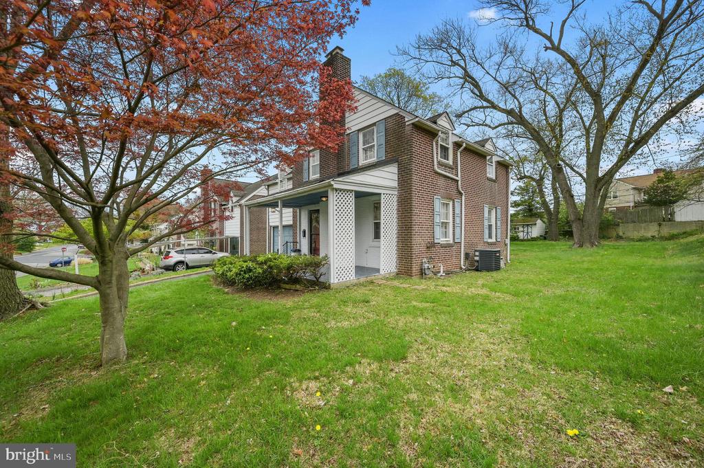 40 W SALISBURY DRIVE
