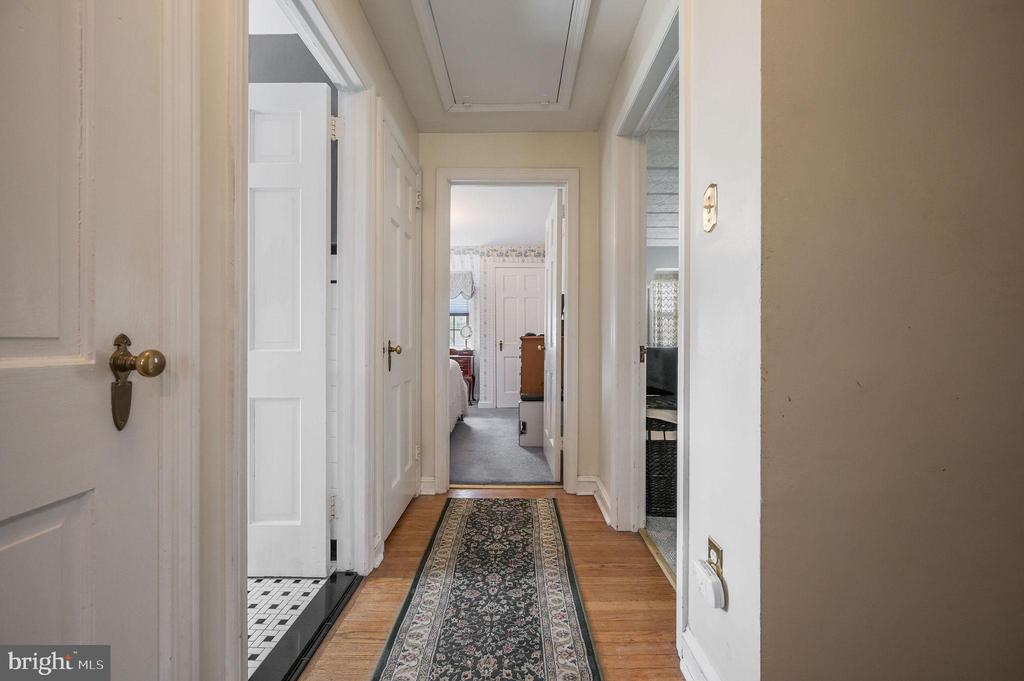 40 W SALISBURY DRIVE