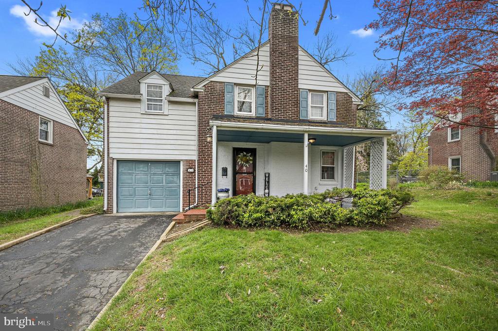 40 W SALISBURY DRIVE