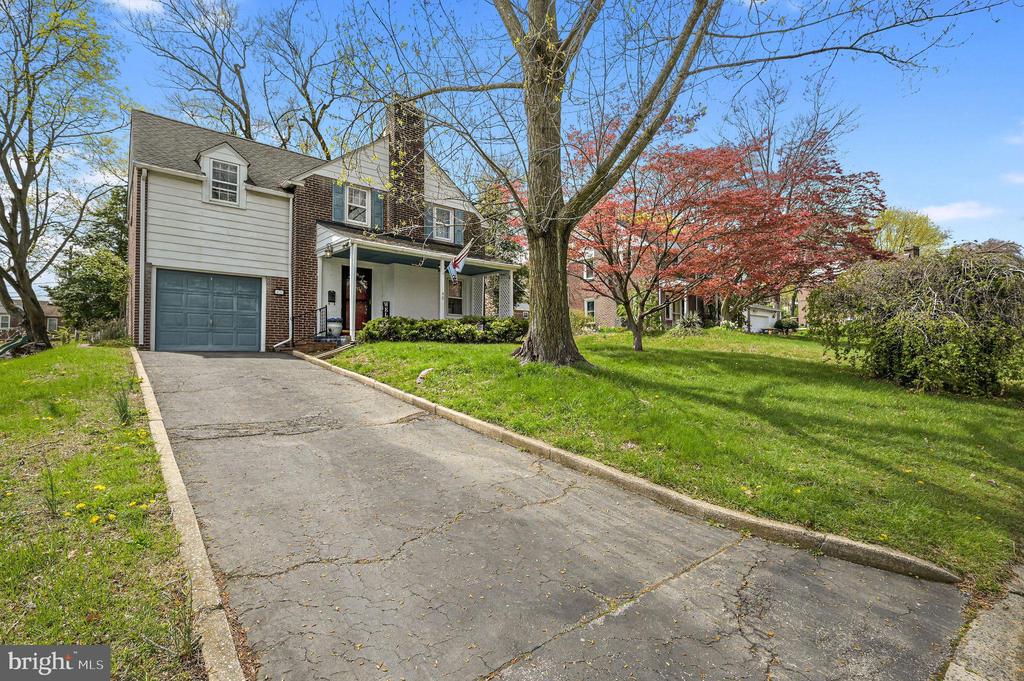 40 W SALISBURY DRIVE