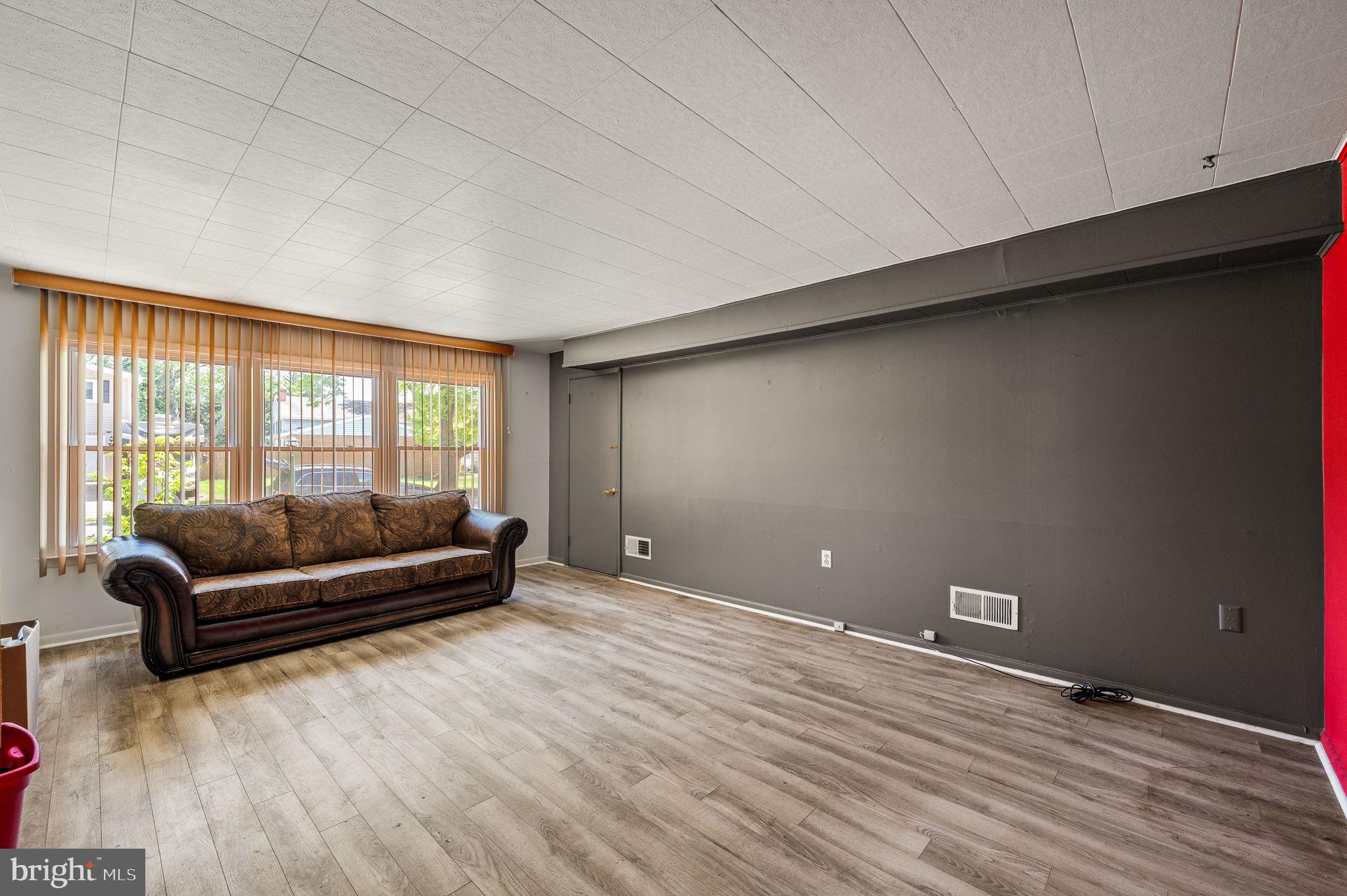 2107 WESTMINSTER DRIVE