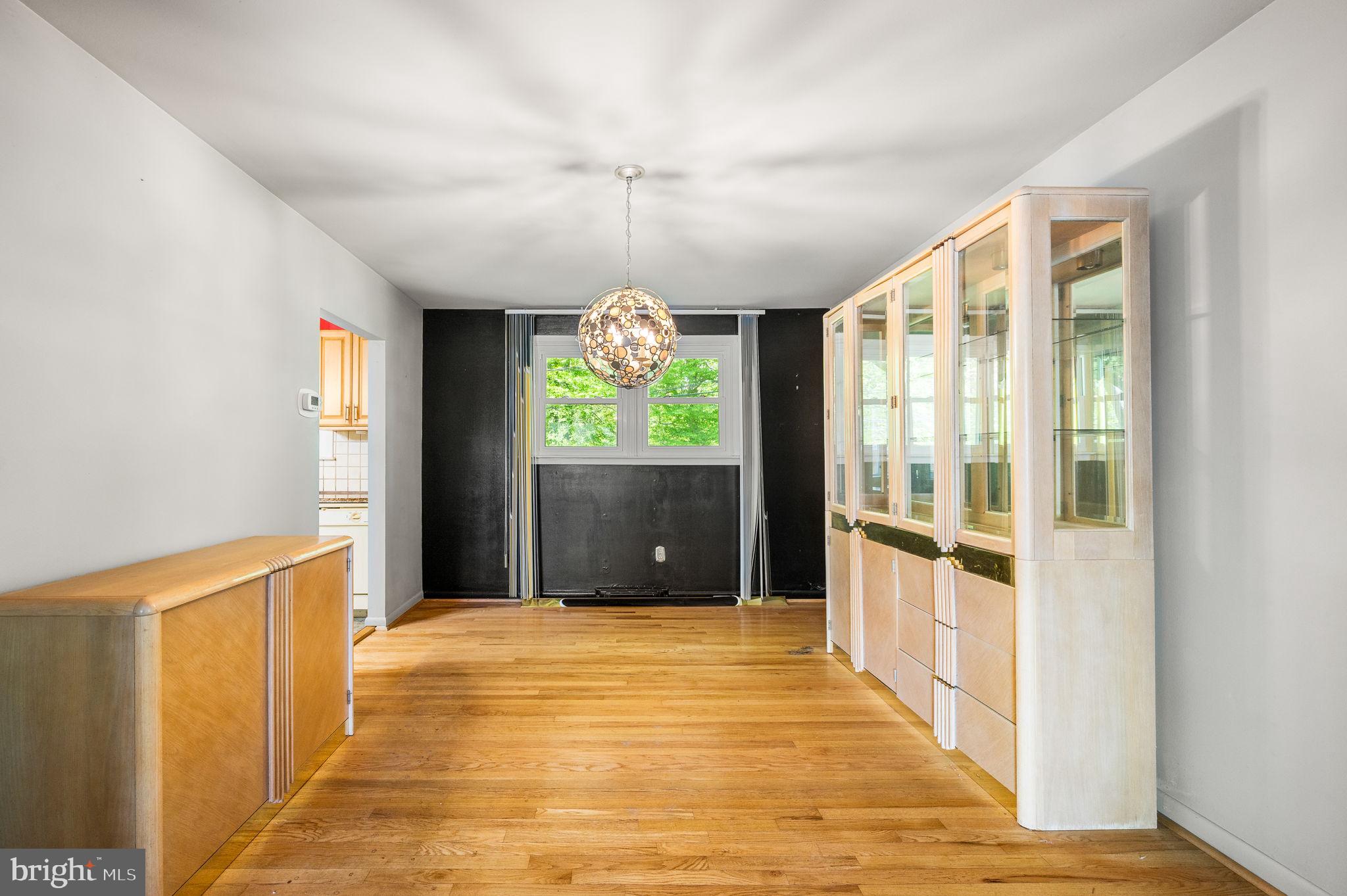 2107 WESTMINSTER DRIVE