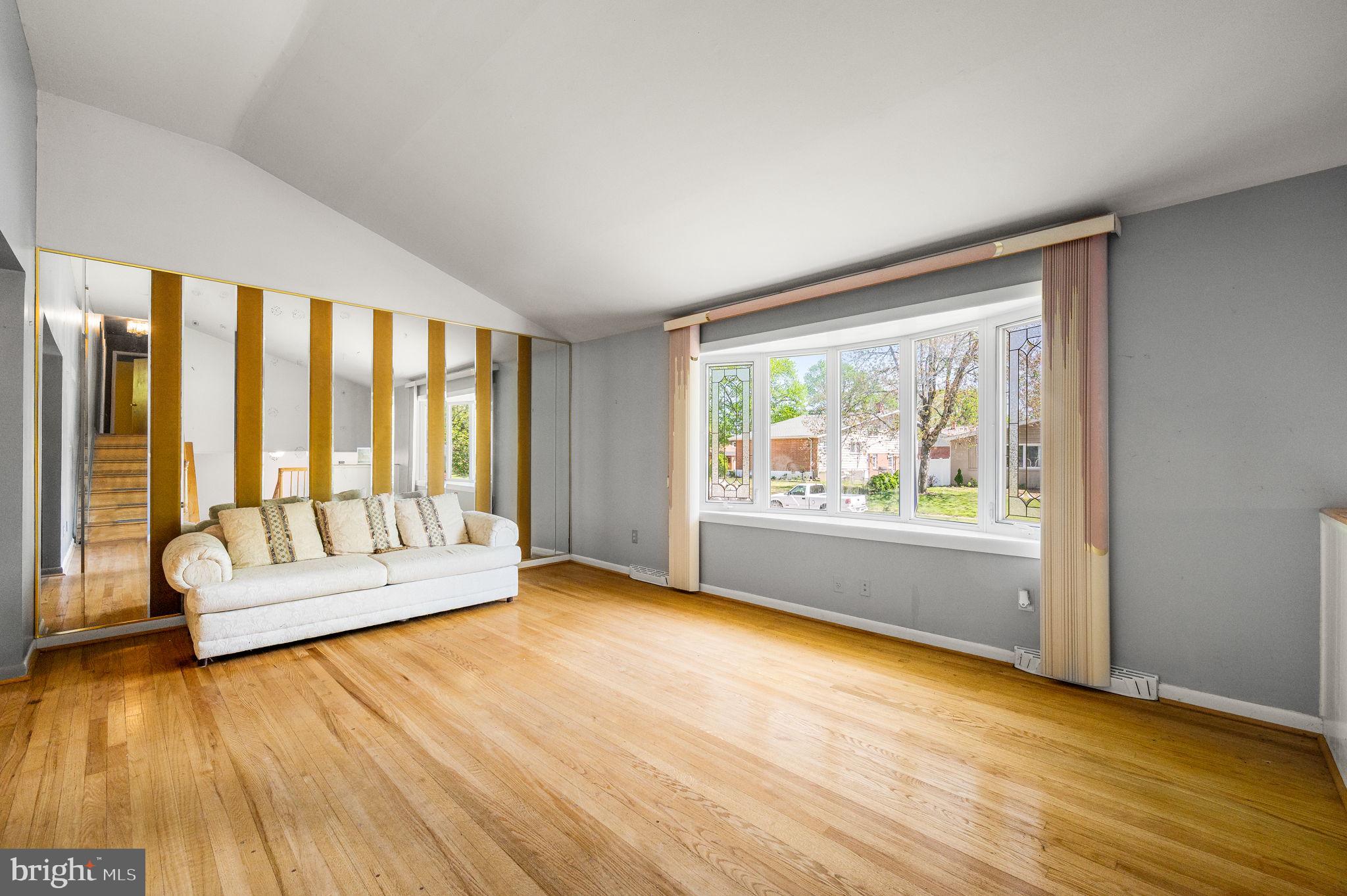 2107 WESTMINSTER DRIVE