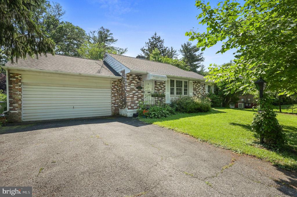 609 APPLE ROAD