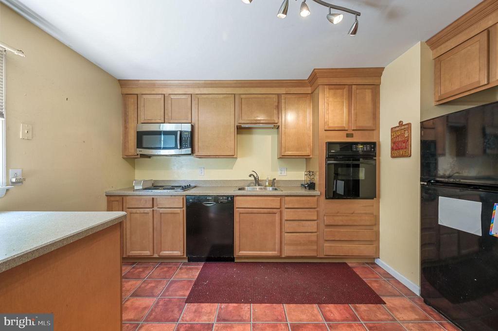 609 APPLE ROAD