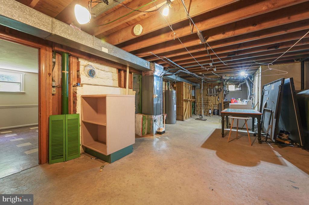 609 APPLE ROAD