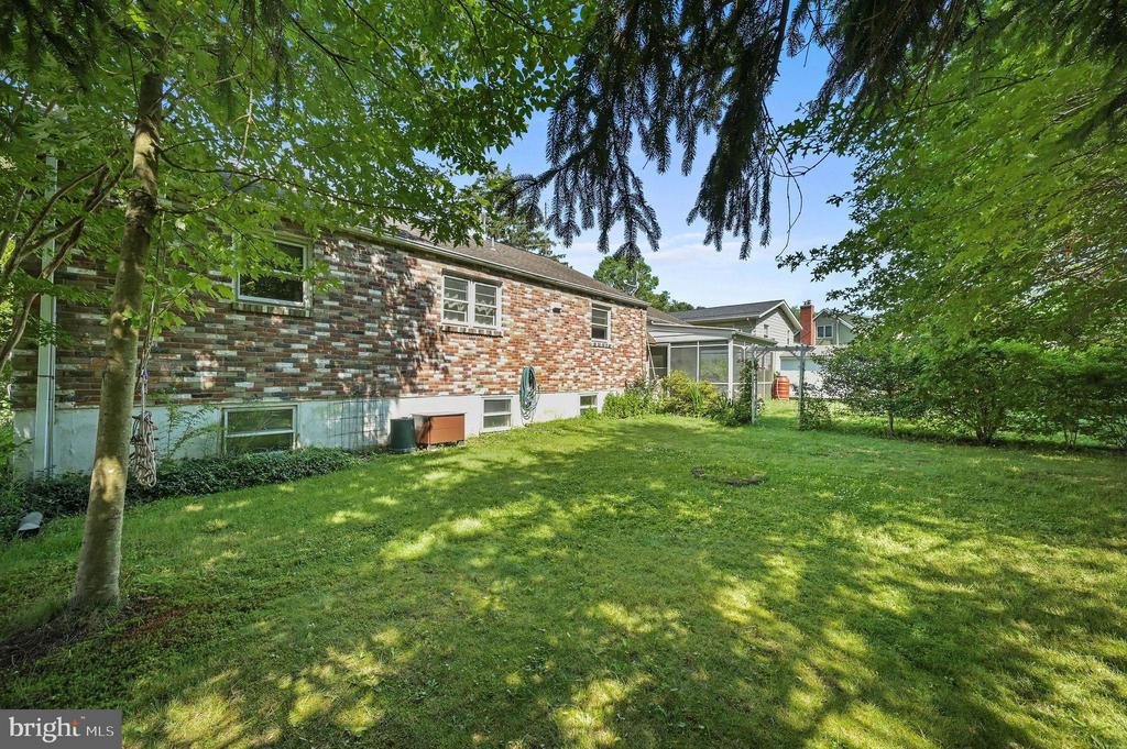 609 APPLE ROAD