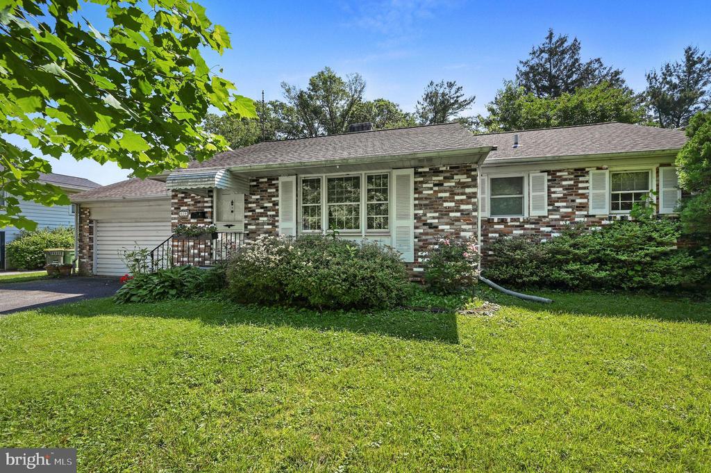 609 APPLE ROAD