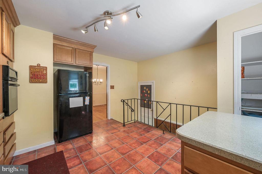 609 APPLE ROAD