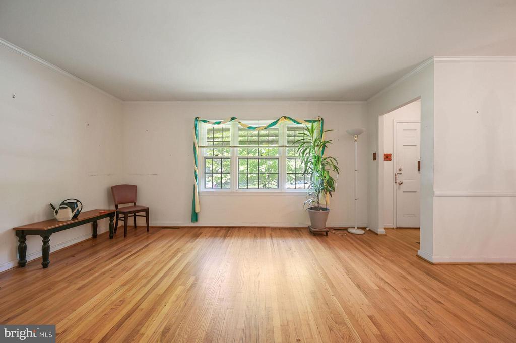 609 APPLE ROAD