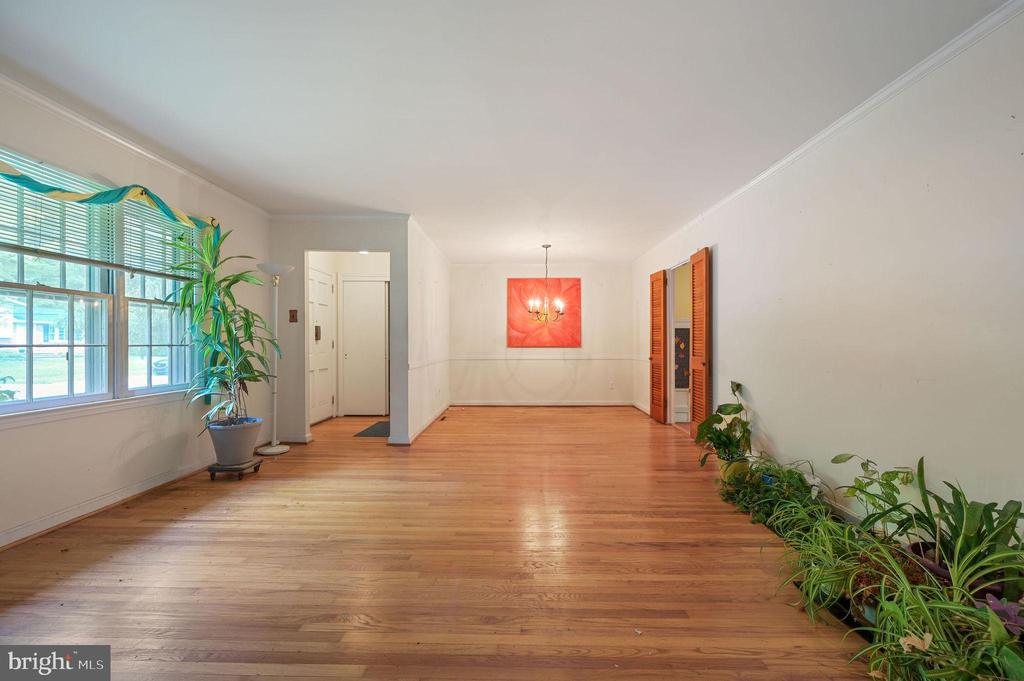 609 APPLE ROAD
