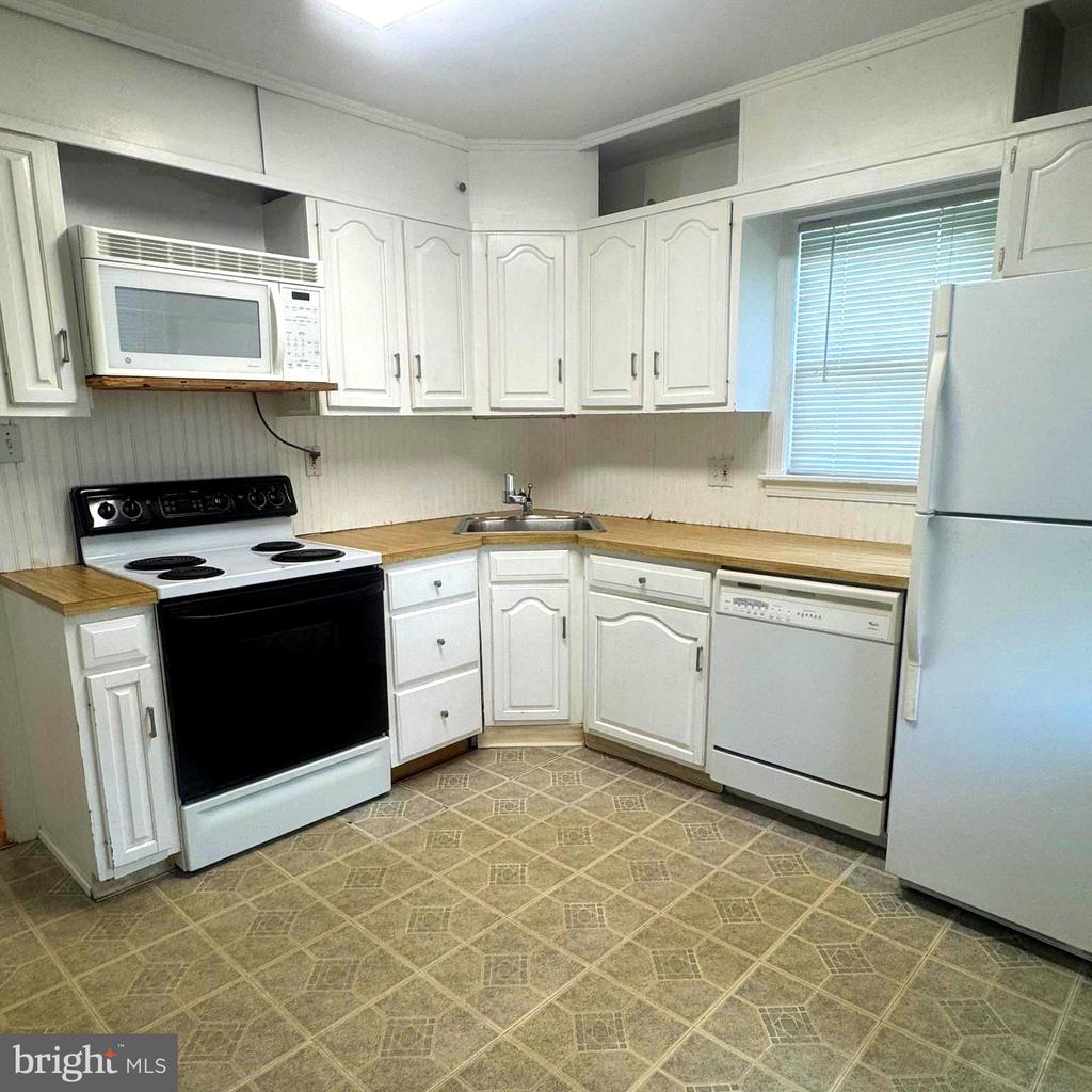 118 FLORENCE AVENUE