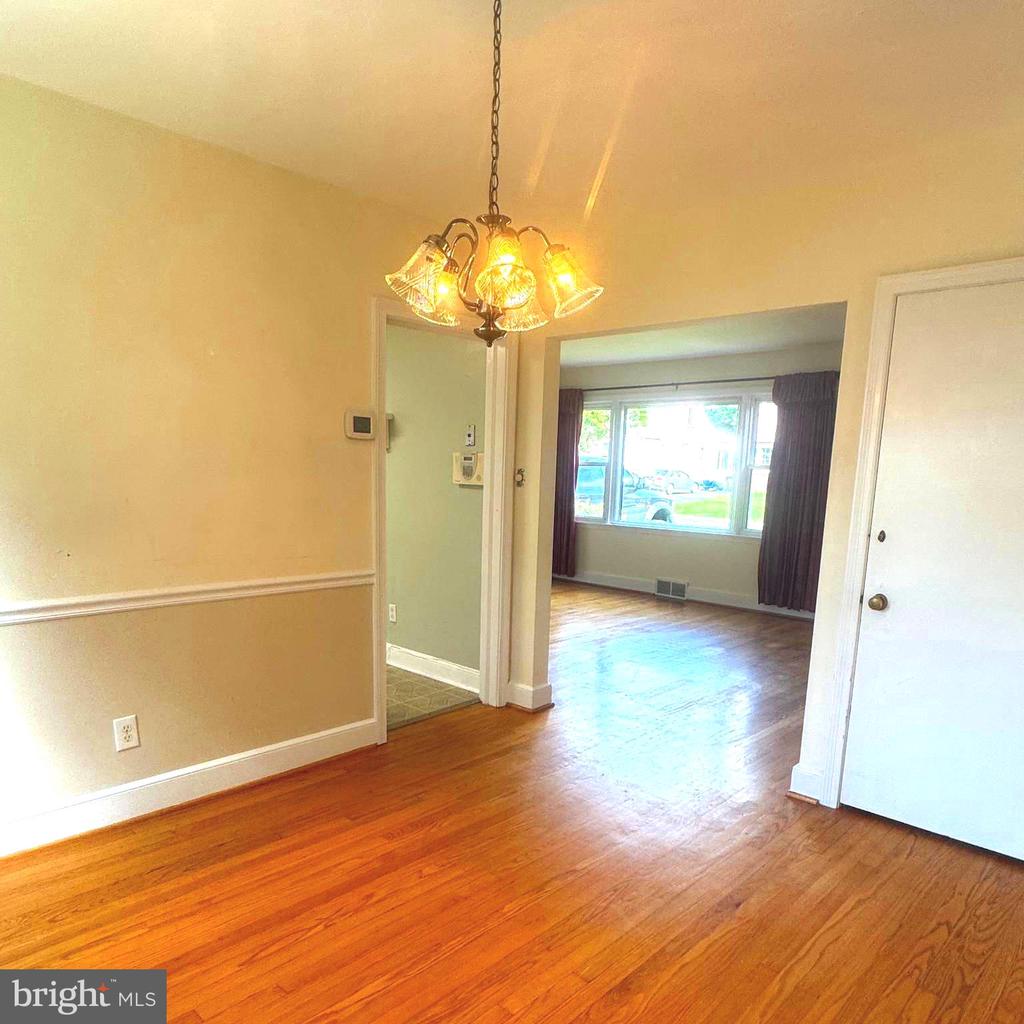 118 FLORENCE AVENUE