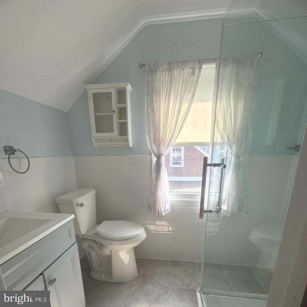 118 FLORENCE AVENUE