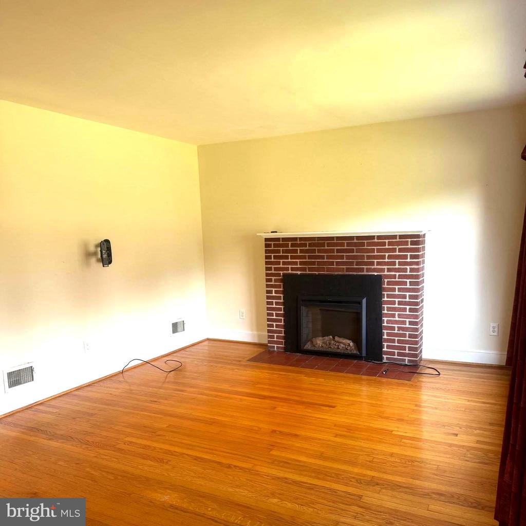 118 FLORENCE AVENUE