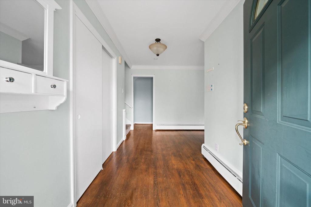 7 DAKOTA AVENUE