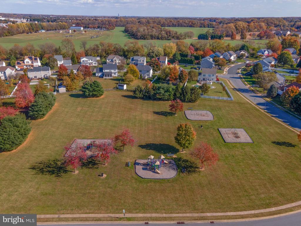 226 HORSESHOE DRIVE