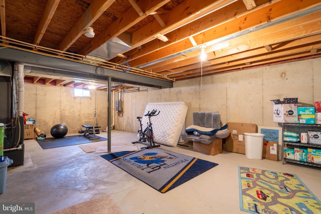 226 HORSESHOE DRIVE
