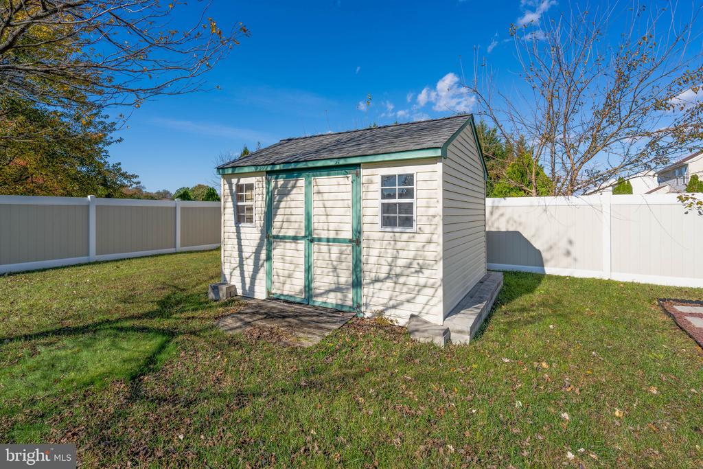 226 HORSESHOE DRIVE