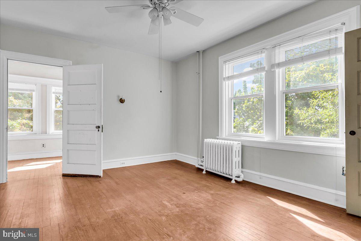 2100 WOODLAWN AVENUE