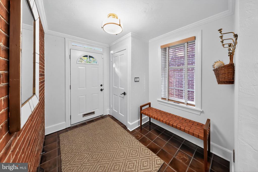 10 ROCKFORD ROAD