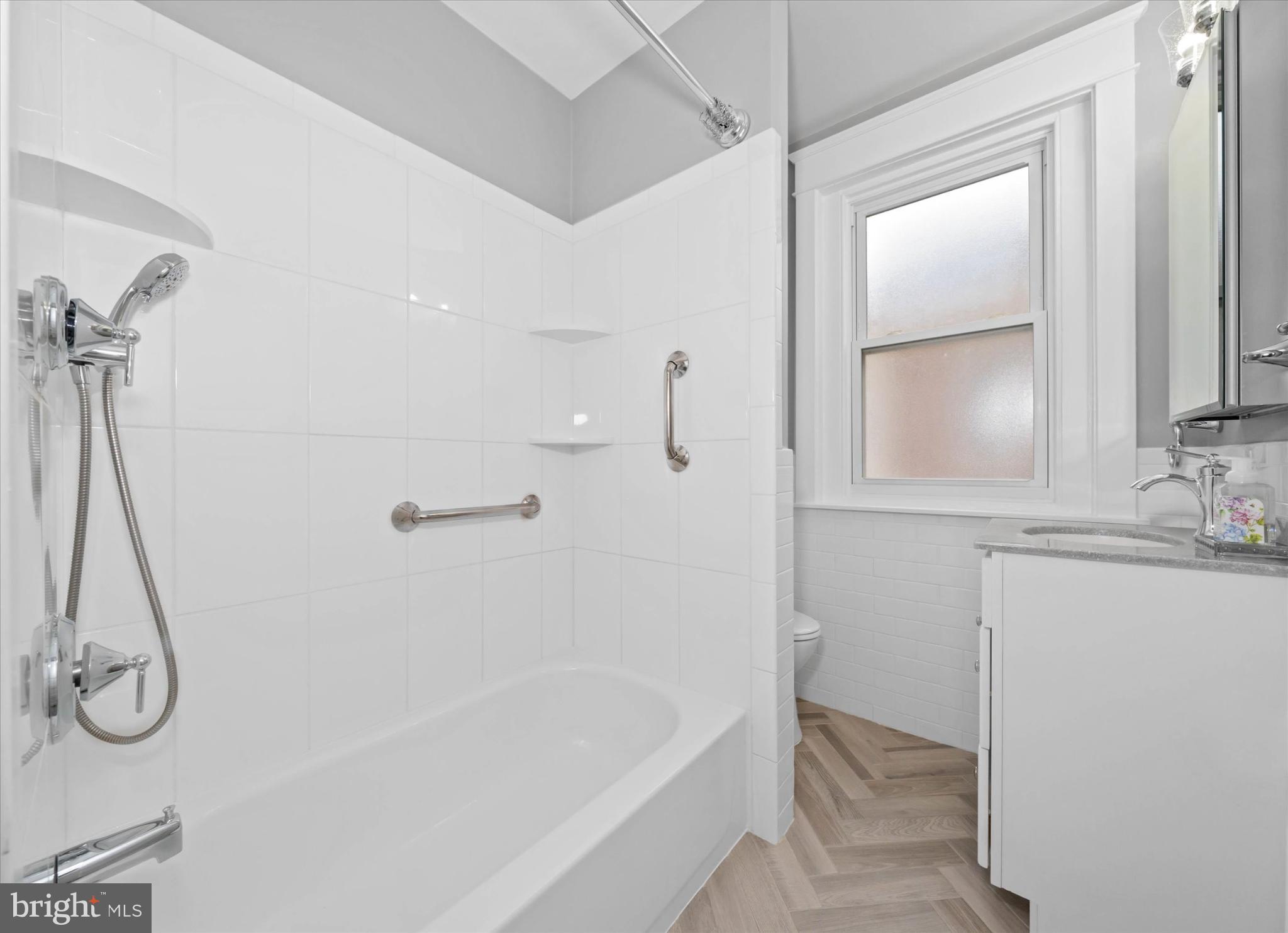 1803 WOODLAWN AVENUE