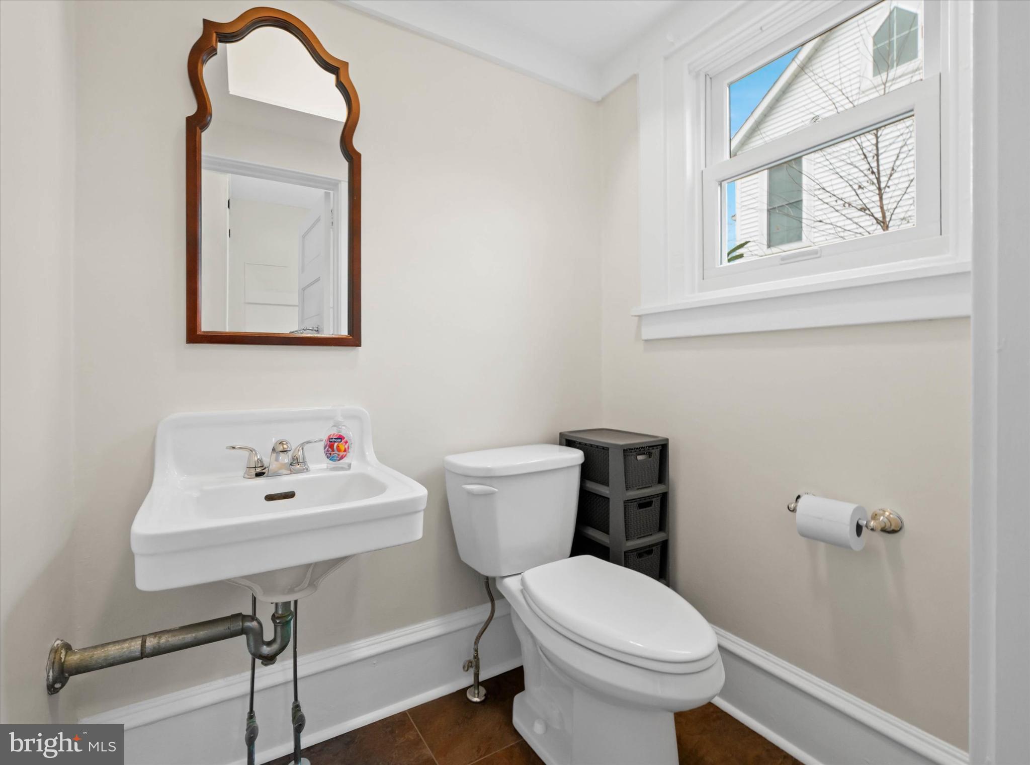 1803 WOODLAWN AVENUE