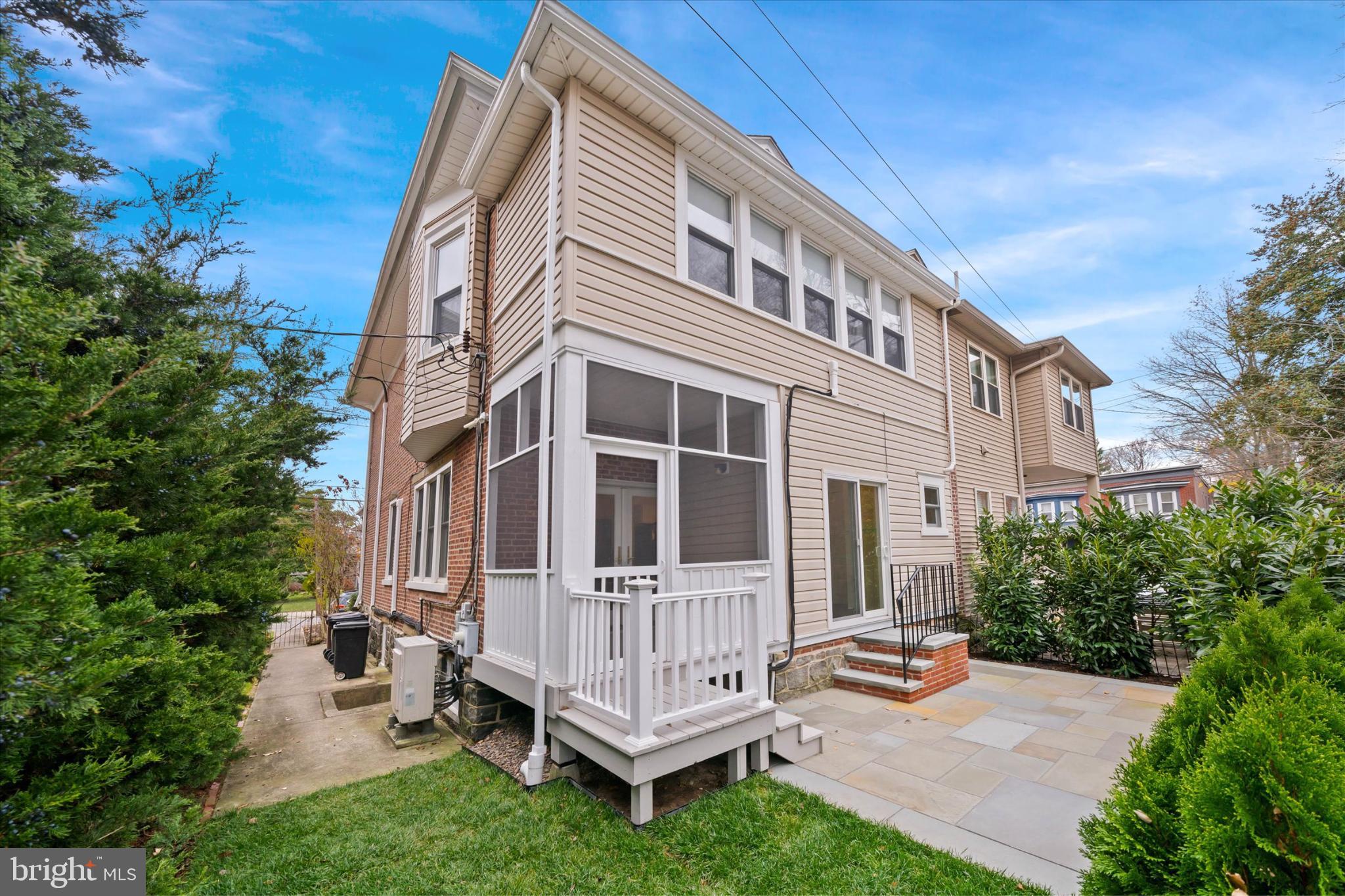 1803 WOODLAWN AVENUE