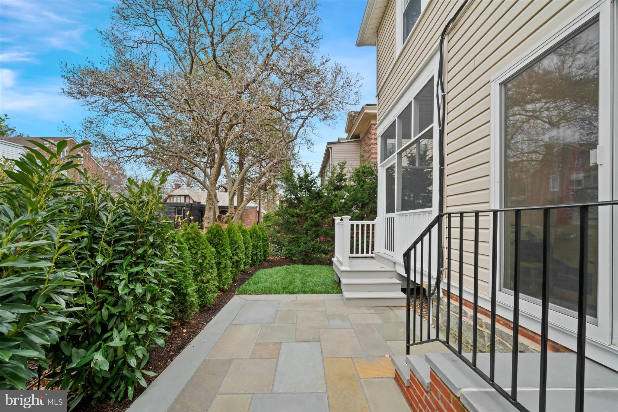 1803 WOODLAWN AVENUE