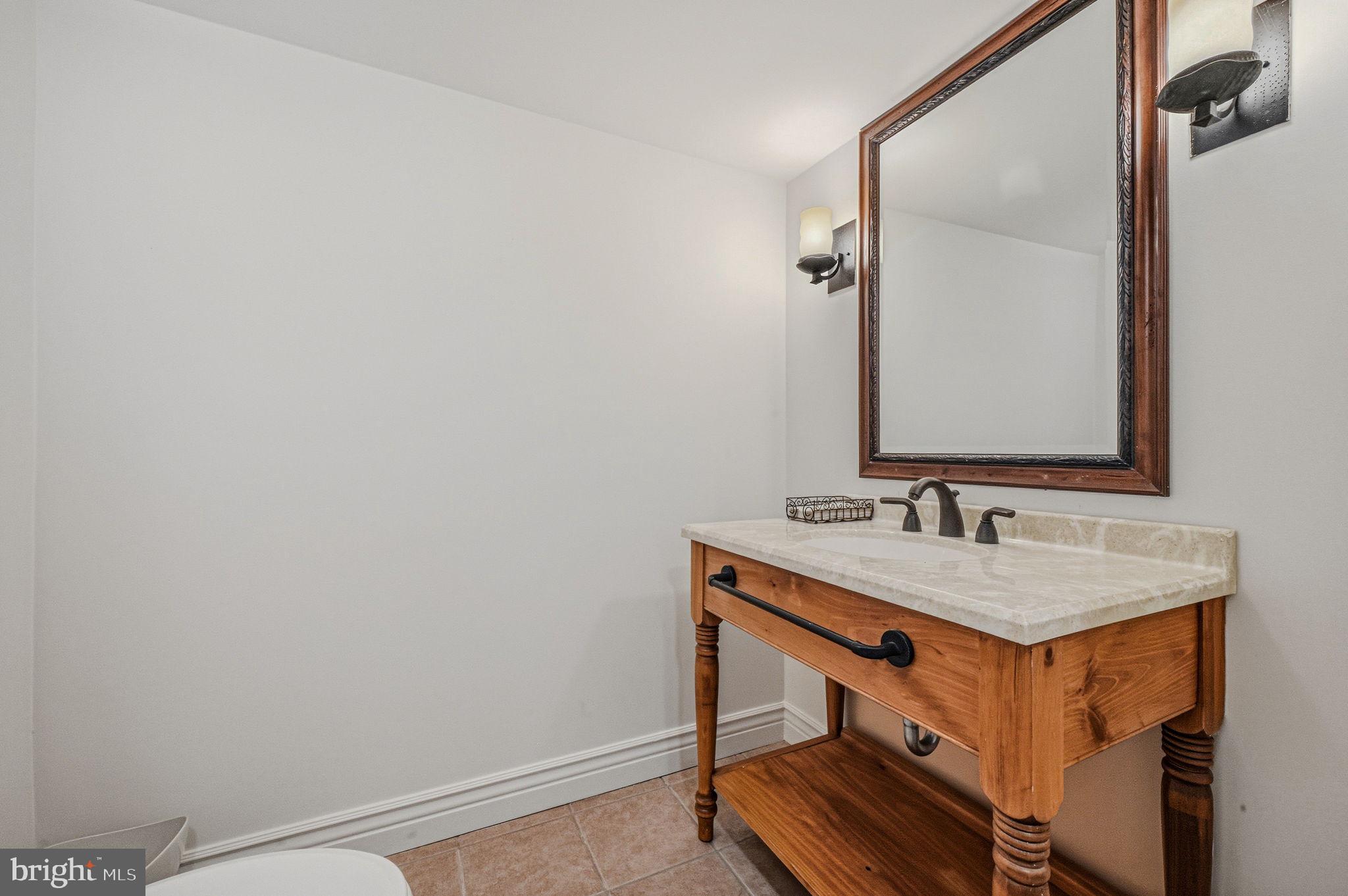 10 AUSPICE CIRCLE
