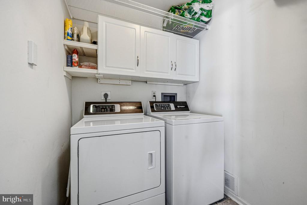 10 AUSPICE CIRCLE