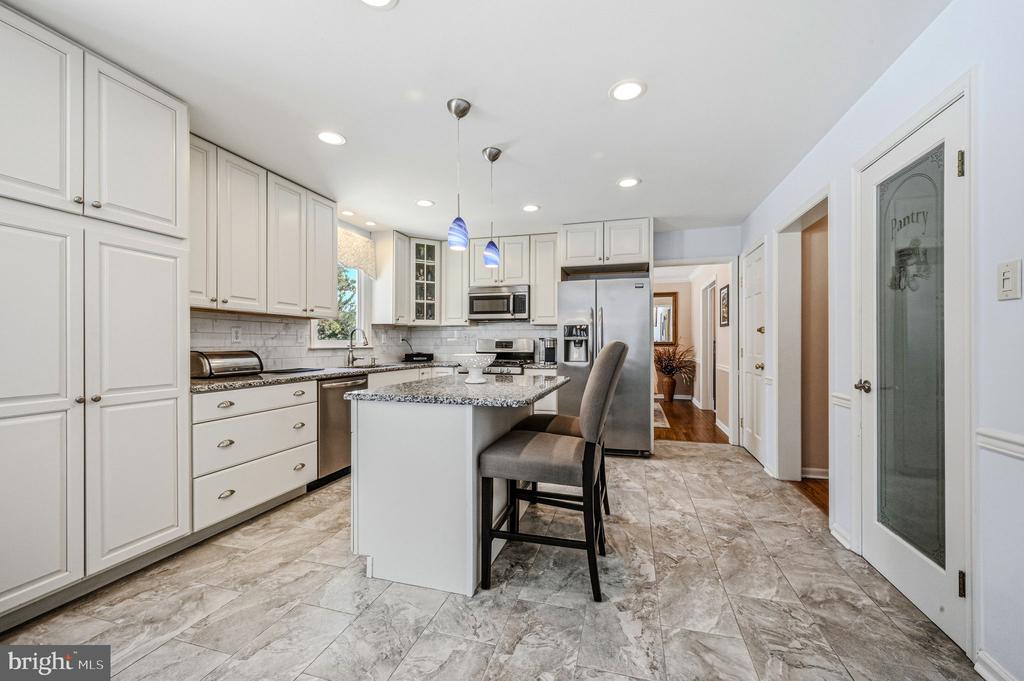 10 AUSPICE CIRCLE