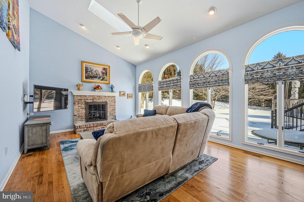 10 AUSPICE CIRCLE