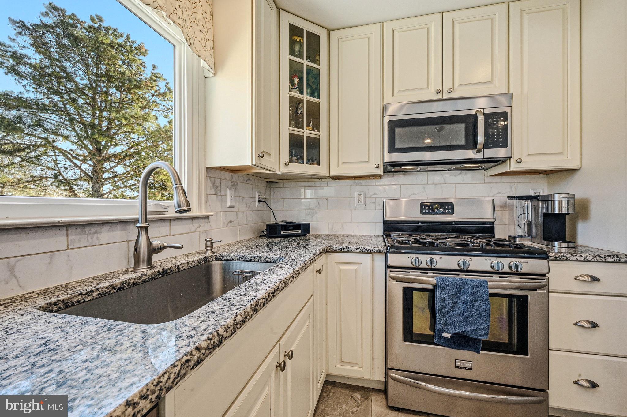 10 AUSPICE CIRCLE