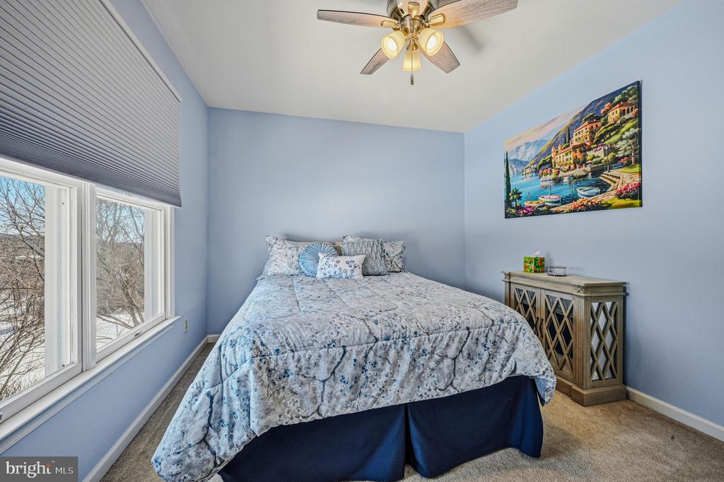 10 AUSPICE CIRCLE