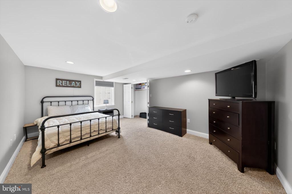 209 GOLDING COURT